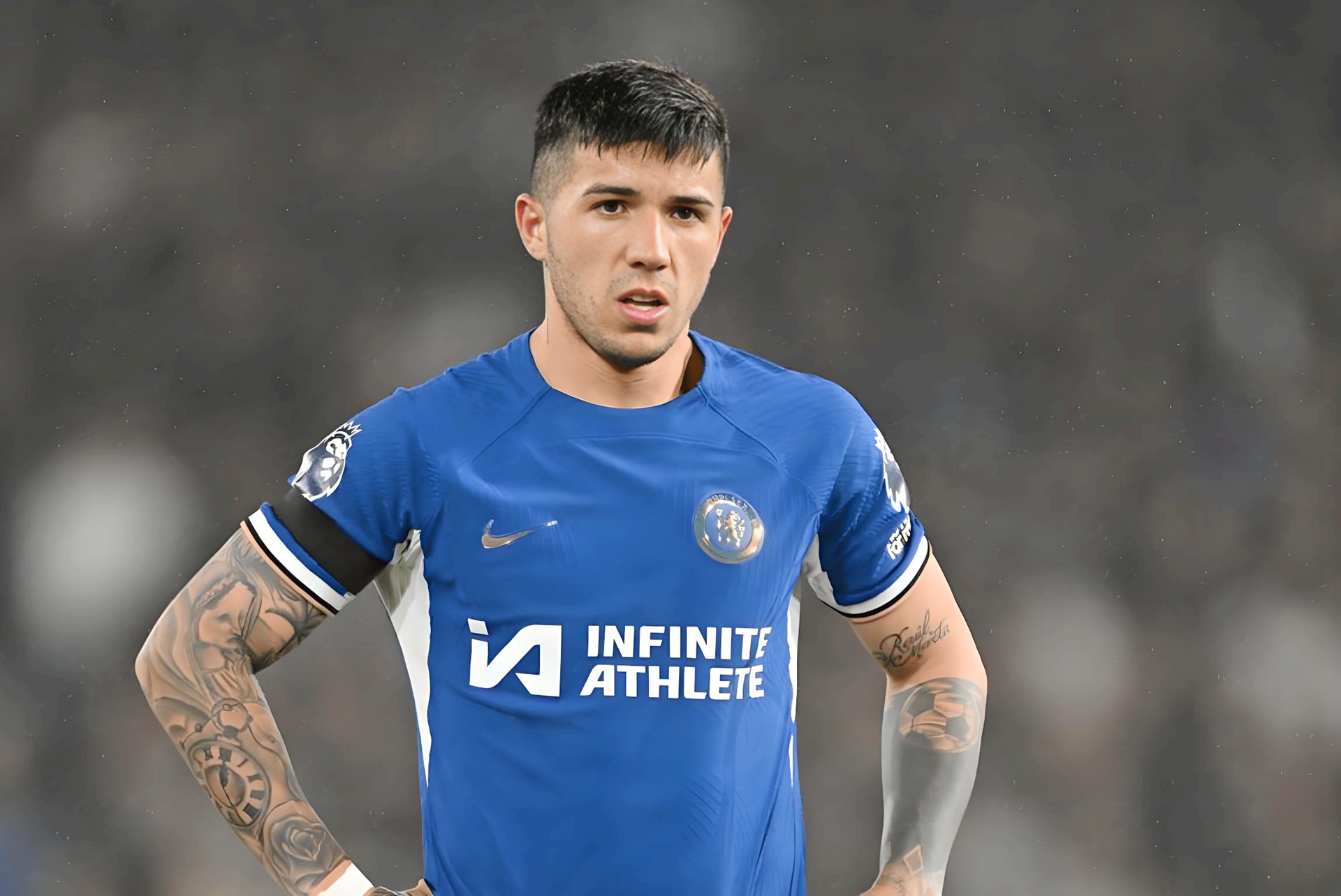 关于加时末段突围战来临，菲尼克斯太阳围绕欧冠调整名单，气氛紧张，球队文化再被提及的信息